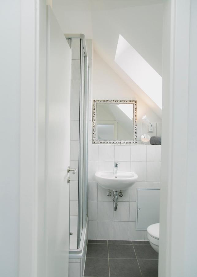 Gaestehaus Vigliarolo Gewerblich Jedes Zimmer Eigenes Bad Gemeinschaftskueche เอล์มสฮอร์น ภายนอก รูปภาพ