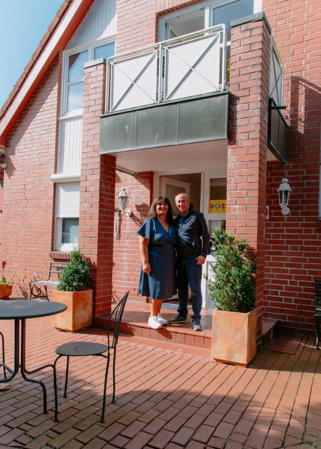 Gaestehaus Vigliarolo Gewerblich Jedes Zimmer Eigenes Bad Gemeinschaftskueche เอล์มสฮอร์น ภายนอก รูปภาพ