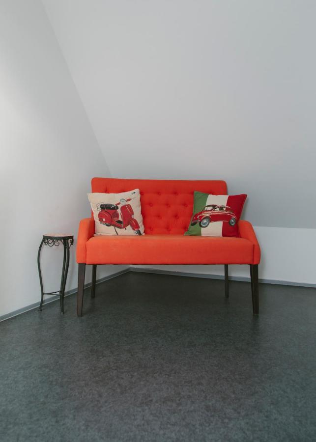 Gaestehaus Vigliarolo Gewerblich Jedes Zimmer Eigenes Bad Gemeinschaftskueche เอล์มสฮอร์น ภายนอก รูปภาพ