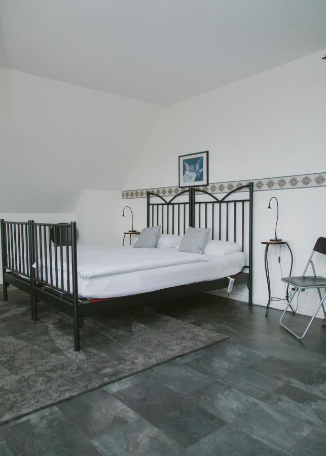 Gaestehaus Vigliarolo Gewerblich Jedes Zimmer Eigenes Bad Gemeinschaftskueche เอล์มสฮอร์น ภายนอก รูปภาพ