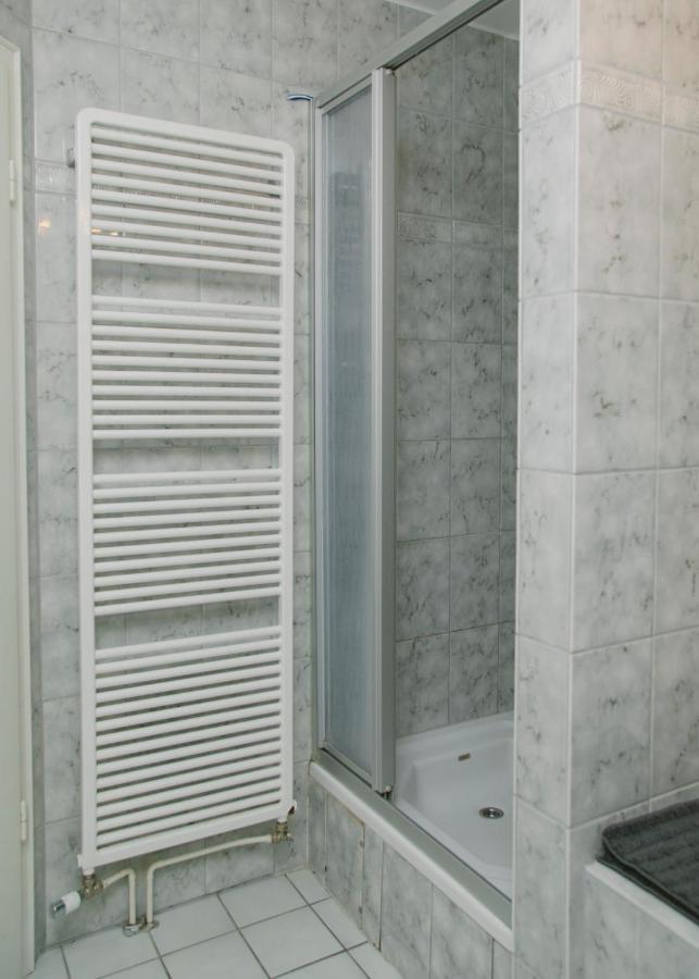 Gaestehaus Vigliarolo Gewerblich Jedes Zimmer Eigenes Bad Gemeinschaftskueche เอล์มสฮอร์น ภายนอก รูปภาพ