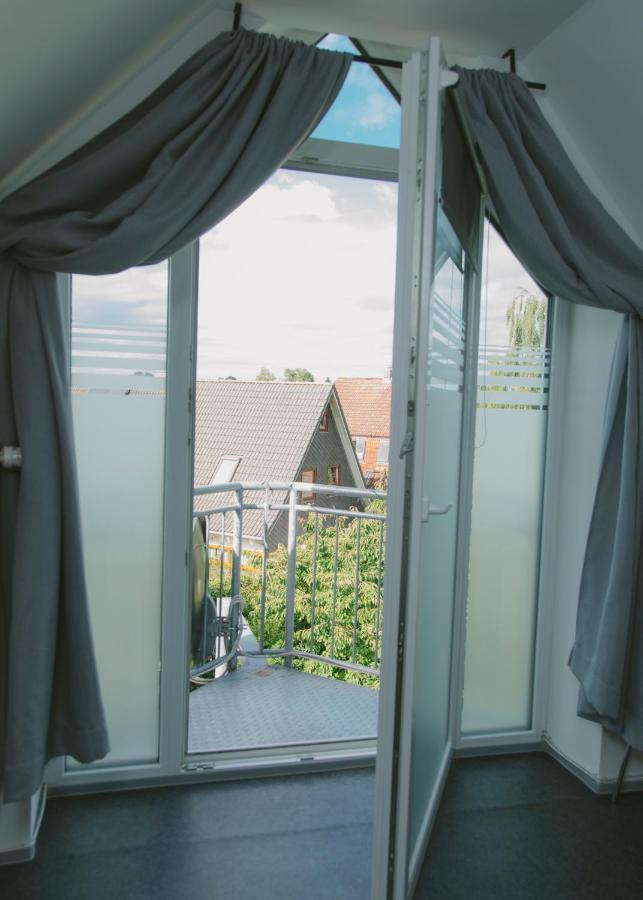 Gaestehaus Vigliarolo Gewerblich Jedes Zimmer Eigenes Bad Gemeinschaftskueche เอล์มสฮอร์น ภายนอก รูปภาพ