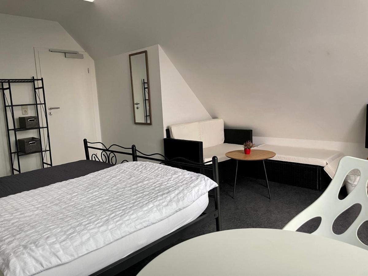 Gaestehaus Vigliarolo Gewerblich Jedes Zimmer Eigenes Bad Gemeinschaftskueche เอล์มสฮอร์น ภายนอก รูปภาพ