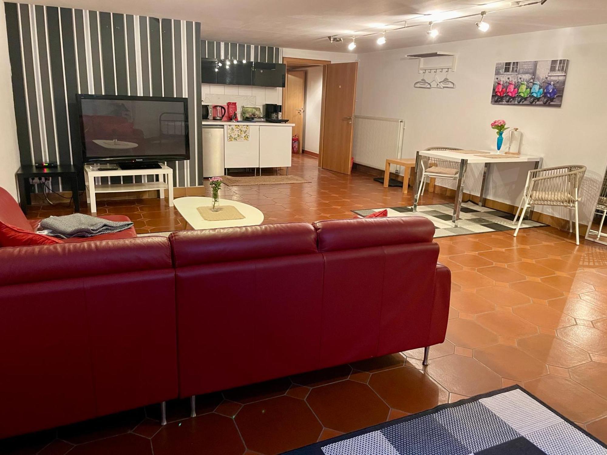Gaestehaus Vigliarolo Gewerblich Jedes Zimmer Eigenes Bad Gemeinschaftskueche เอล์มสฮอร์น ภายนอก รูปภาพ